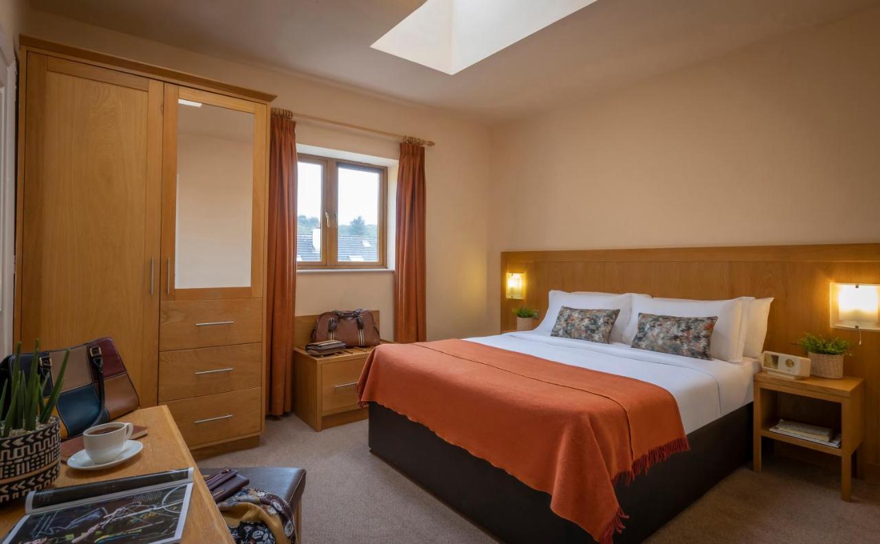 Station House 3*
