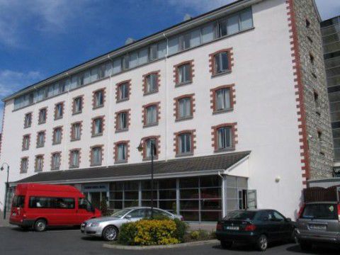 Station House 3*